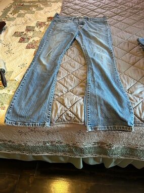 Levi's Light Blue Flare Jeans - Women's